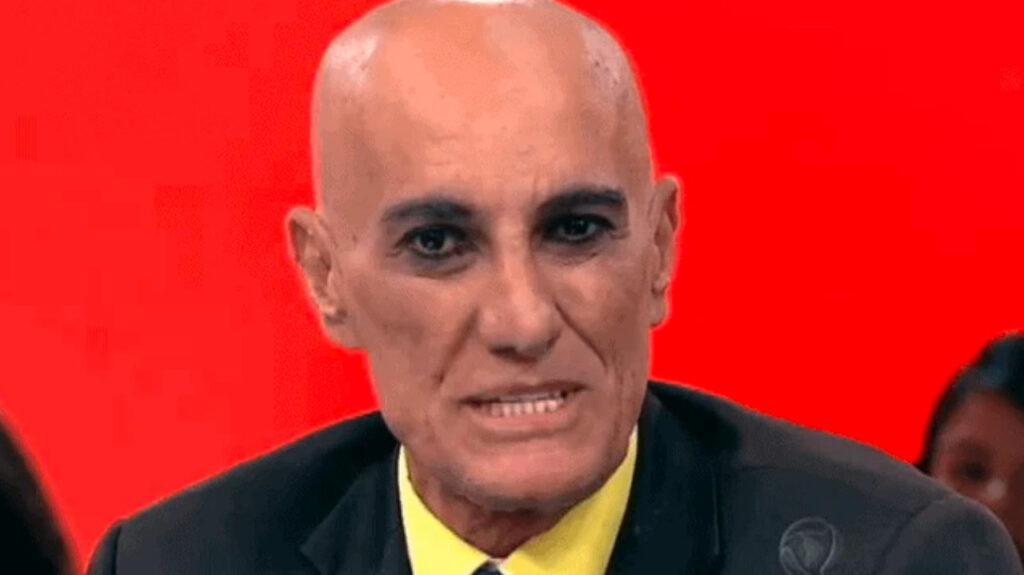 Amin Khader revela que levou chute de apresentador da Record