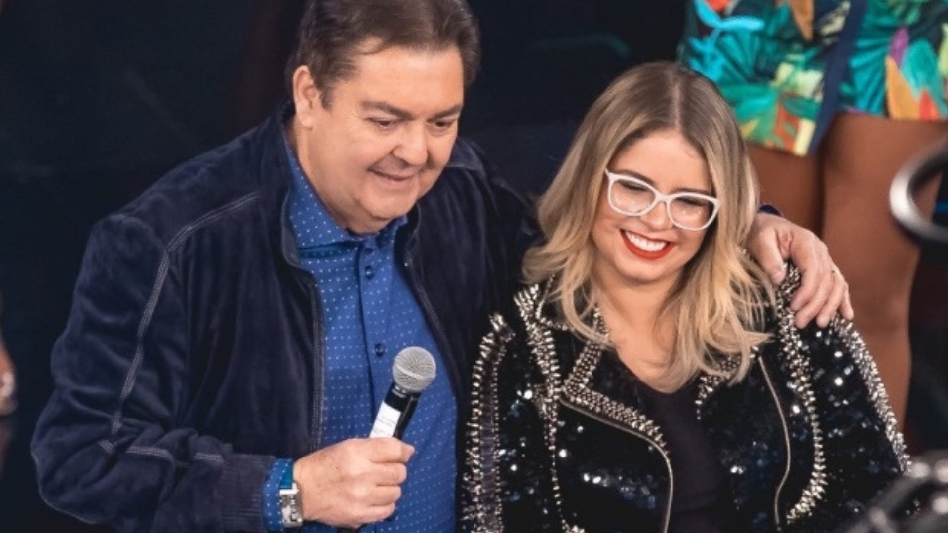 Faustão recebendo Marília Mendonça em seu programa na Globo