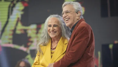 Maria Bethânia e Caetano Veloso recebem homenagem no Caldeirão com Mion